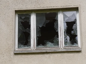 Дрон ВСУ упал на многоэтажный дом в Рязанской области и привёл к пожару