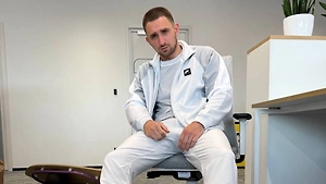 19-летний астраханец стал инвалидом, пытаясь выиграть авто у блогера Литвина