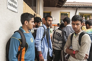 Европе предрекли обратный путь в Средневековье из-за наплыва мигрантов