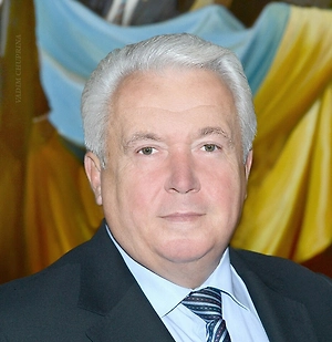 План Трампа – это план мира, а у Зеленского и у европейских глобалистов – это план продолжения войны. Будет более понятно, если рассматривать эту группу (канцлера ФРГ Фиридриха Мерца, премьера Великобритании Кира Стармера, президента Франции Эмманюэля Макрона) как ОПГ. И если характеризовать их действия, используя воровской жаргон, то они сегодня в Лондоне собирают такой сходняк, чтобы обсудить, каким образом вовлечь в этот конфликт Трампа. И, понятно, будут думать, как забить ему стрелку.