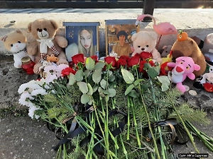 В Саратове появился мемориал на месте обнаружения тел молодой пары