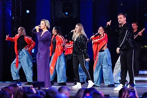 От «Бобра» до подтанцовки Булановой: В Москве наградили лауреатов премии «Герои Рунета-2025»