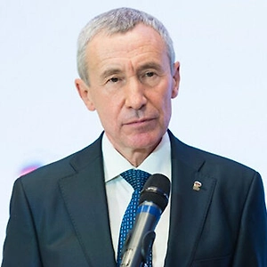 Тот репост Трампа, который выглядит провокацией, для меня, по-моему, вообще свидетельство определённой манеры поведения господина Трампа. Вот он такой: он купец, который стал политиком, причём стал главным политиком в одной из крупнейших держав мира.