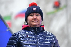 Вяльбе осудила лыжника-чемпиона Большунова за беспредел в спринте