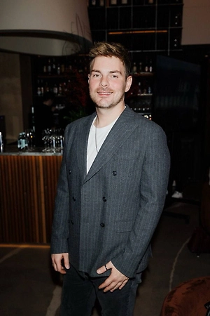 Перед оплатой обязательно прочитайте условия тарифа, обратите внимание на правила возврата и обмена, на ограничения по провозу багажа и на возможные сборы за выбор места или приоритетную посадку. Сохраните номер бронирования и квитанцию. Если покупка была через агрегатор, проверьте, прислали ли вам подтверждение от авиакомпании напрямую, чтобы избежать сюрпризов при регистрации. В случае сложных маршрутов полезно распечатать или сохранить всю переписку и скриншоты страниц с ценой. Это пригодится при возможных спорах.