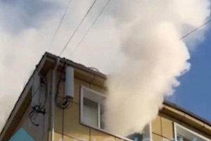 Торговый центр «Баянгол» горит в Улан-Удэ, есть пострадавшие