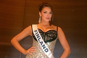 «Мисс Финляндия – 2025» показала, как «ест с китайцем», и лишилась титула из-за расизма