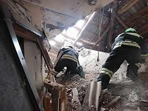 Бабушку с внучкой спасли из-под завалов взорвавшегося дома под Волгоградом