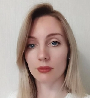 Однако жёсткие предновогодние диеты опасны не только возможным срывом: они могут повысить риск заболеваний ЖКТ, почек и печени, а если есть хронические заболевания — привести к их обострению. Например, высокобелковая диета повышает нагрузку на почки и печень. Дефицит клетчатки может провоцировать запоры, ухудшает моторику кишечника.