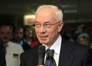 Азаров обвинил Украину в попытке сорвать мирный процесс по плану США