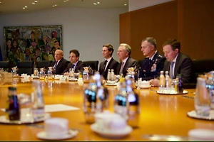 Главком НАТО в Европе участвовал в переговорах США и Украины в Берлине