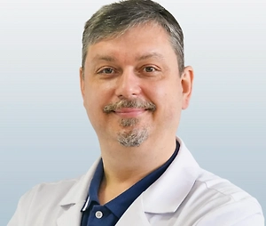 На мой взгляд, снижение норм давления в Америке связано с состоянием неврологического континуума. Когда у больных есть проблемы с головным мозгом, приведение цифр ниже 120 на 80 может приводить к обкрадыванию кровообращения головного мозга у пациентов с заболеванием сосудов.