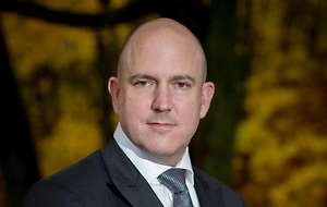 ЕС впервые ввёл санкции против американца — за поддержку России в соцсетях