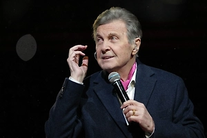 Лев Лещенко признался, что ему трудно разговаривать из-за болезни