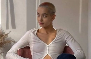 Отец блогерши Айши рассказал, как его дочь переживает гибель ребёнка при домашних родах