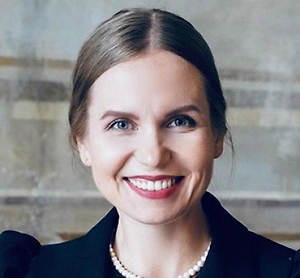 Ключевой принцип — сместить фокус с личности («ты мне мешаешь») на рабочий процесс и ваши потребности. Для этого используйте «Я-сообщения»: говорите о своем состоянии («Я сейчас на сложном этапе проекта и очень теряю концентрацию, когда меня прерывают») и дедлайнах, а не о поведении собеседника.