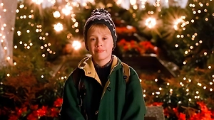 Тест: Угадать популярные фильмы и мультфильмы по кадру с ёлкой смогут только настоящие киноманы!