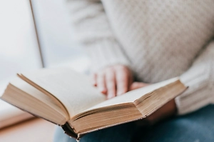 Названы три самые покупаемые книги в России за 2025 год