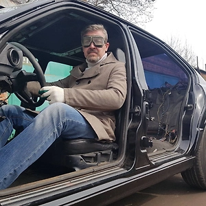 К сожалению, быстрых способов отогреть замёрзший бачок нет. Чудес не бывает, физические законы невозможно обойти — нужно терпение и правильные меры для безопасного оттаивания. Самое главное — избегайте включения системы при замёрзшей жидкости, чтобы не повредить её компоненты.