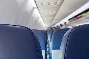 «Не налили»: Пьяная россиянка устроила дебош на рейсе из Дубая из-за отказа в выпивке