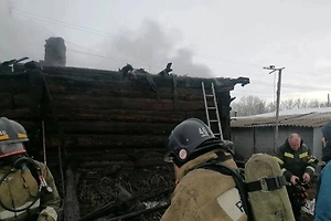 Двое маленьких детей, оставленных без присмотра, погибли при пожаре на Алтае