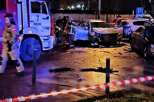 Водитель повреждённой на юге Москвы Kia Sorento успел проехать несколько метров перед взрывом