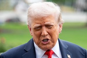 «Враги народа»: Трамп назвал газету New York Times угрозой нацбезопасности США