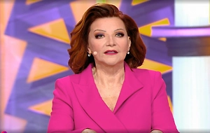 Елена Степаненко эффектно вернулась на ТВ. Косметолог раскрыла «состав» ошеломительного омоложения 72-летней юмористки