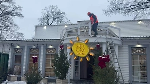 В элитном районе Санкт-Петербурга начали сносить ресторан SunDay Ginza