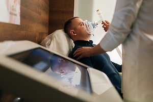 Умерший в Италии норвежский биатлонист Баккен был в гипоксической маске