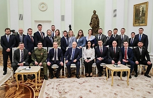 Путин назвал командную работу главным критерием в конкурсе «Лидеры России»