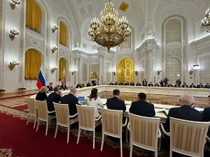 Вице-премьер Чернышенко пришёл на Госсовет с травмой ноги и раскрыл причину