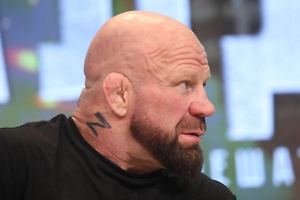 Переехавший в РФ боец Джефф Монсон рассказал, когда перестал чувствовать себя американцем