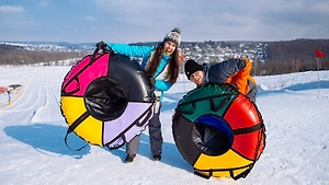 Катаемся на тюбинге весело и безопасно: полный гид по выбору трассы и правилам, которые спасают жизни