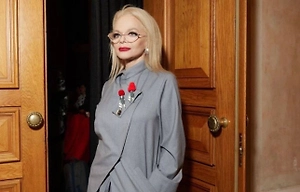 Стали известны сроки, в которые Долина готова выехать из квартиры