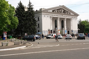 Омбудсмен Морозова: ВСУ уничтожили театр в Мариуполе в 2022 году для провокации