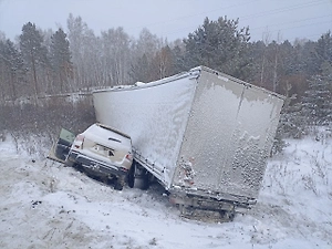 Трое взрослых и ребёнок погибли в страшном ДТП с фурой в Приангарье