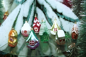 Коллекционер рассказал, почему советские ёлочные игрушки имеют огромную ценность в наше время