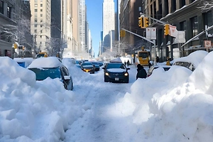 Число отмен и задержек рейсов из-за погоды в США достигло 10 тысяч