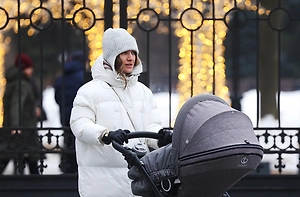 Семьи с детьми получат новые выплаты и повышенные пособия. Какие изменения вступили в силу в 2026 году