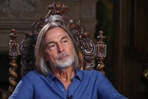 «Начал прощаться с жизнью»: Никаса Сафронова чуть не слопала стая голодных львов в Африке