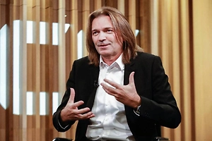 «Писали кровью и дежурили у квартиры»: Маликов вспомнил, как фанатки добивались его внимания