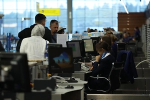 Пассажиры рейса Петербург-Калининград требуют сменить экипаж после третьего возврата в Пулково