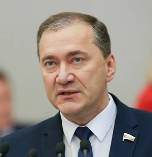 В истерике Зеленский и его кураторы из «партии войны» прибегают к ядерному шантажу как к едва ли не последней возможности сорвать мирное урегулирование, показательно обвинив в атаках на Чернобыльскую АЭС нашу страну. И сделано это в день открытия Мюнхенской конференции, что очень знаково. Было ожидаемо, что Зеленский по указке своих хозяев будет прибегать к всякого рода подлым провокациям.