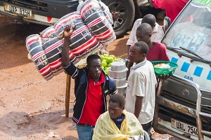 Маск рассекретил многомиллионные траты Байдена на цыган-маргиналов и обрезания в Мозамбике