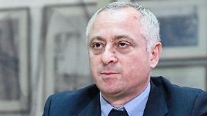 Гунба набрал 46,38% голосов в первом туре выборов президента Абхазии