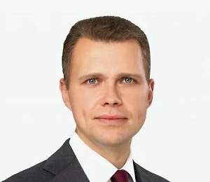 Мы видим растущий интерес к засухоустойчивым сортам томатов, таким как «Де Барао» и «Чёрный принц», а также к перцам вроде «Рамиро», которые показывают стабильную урожайность даже в жаркое лето. Что касается капусты, то дачники всё чаще выбирают гибриды типа «Бронко F1», устойчивые к киле. В зелени пользуются спросом сорта «Русский размер» (салат) и «Гейзер» (укроп), меньше подверженные болезням