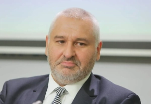 ФСБ пришла с обысками к брату Фейгина* по делу Пономарёва**, а нашла там «биологическое оружие»