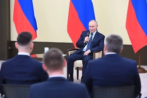 «Каждый день!»: Путин отшутился в ответ на оговорку журналиста