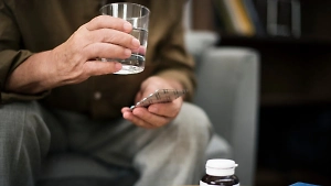 Врач предупредила о глобальной угрозе, исходящей от любителей пить антибиотики просто так